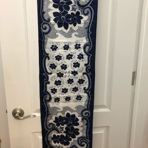 100% polyester scarf made in France